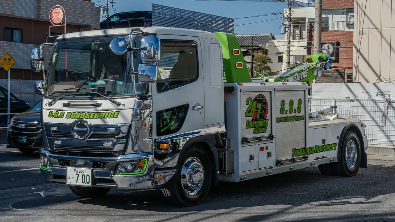 4tレッカー車 画像1